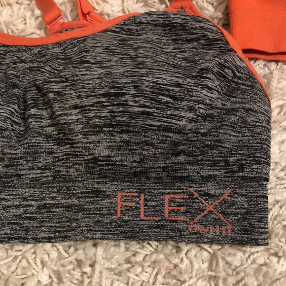 Lot of 2 Sports bras size M - Picture 8 of 8